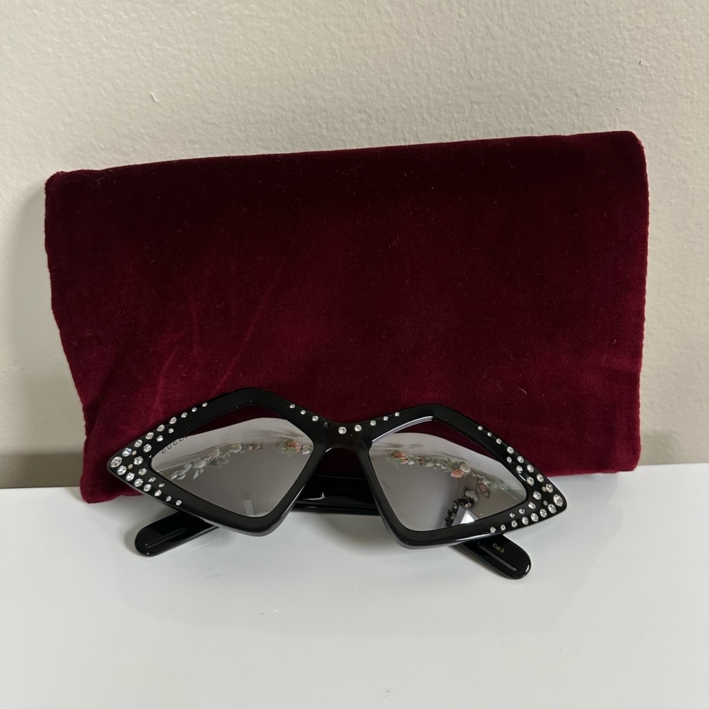 Gucci Hollywood Forever Collection Sunglasses GG0496S Sunglasses with crystals - Picture 2 of 12